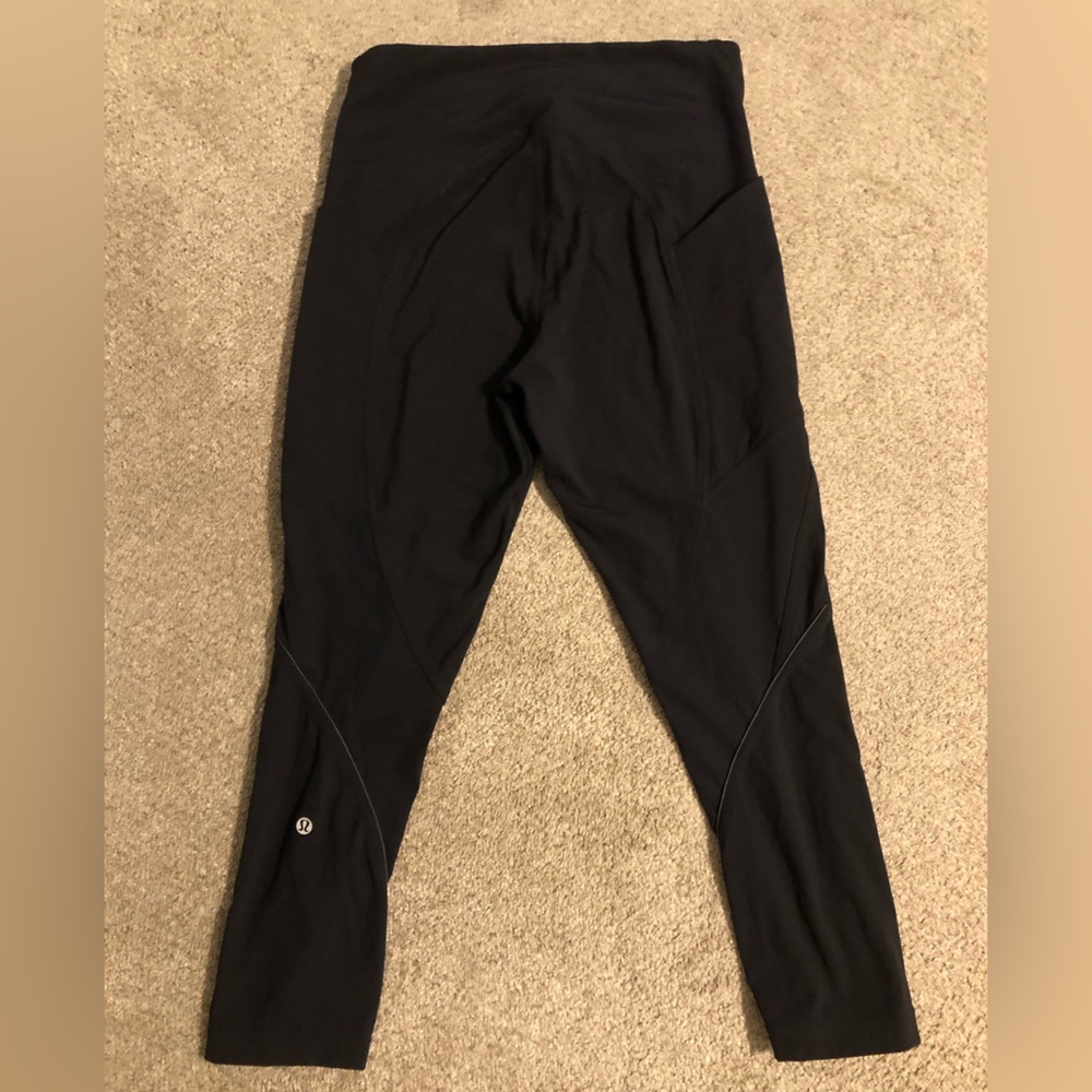 Lululemon black cropped leggings
